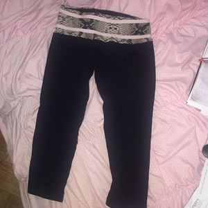 Gorgeous 🐍 snake print leggings !made in Brazil